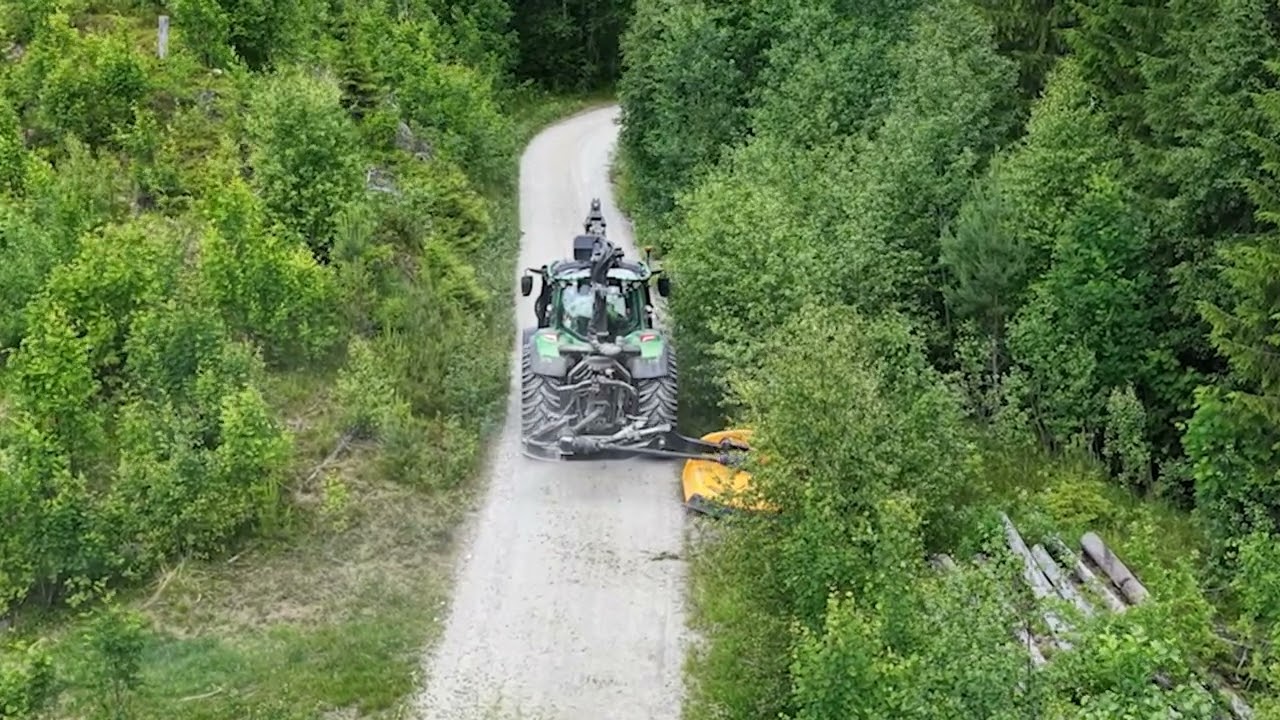 Valtra T235D with Kronos 1700M Chain mulcher 15/6-2025