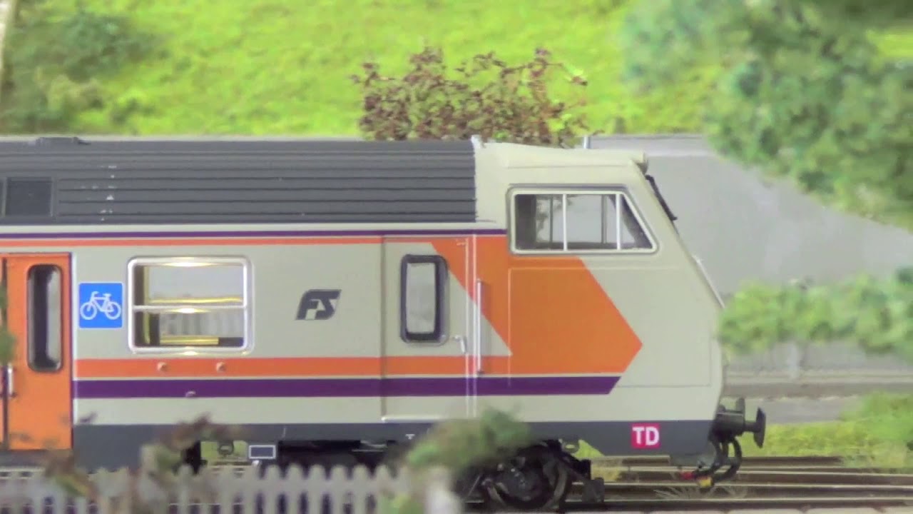 TRENO NAVETTA MDVC DIESEL CON 445 ANNI 85/90 PLASTICO FS OSKAR VITRAINS RIVAROSSI ROCO