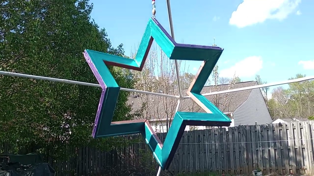 Optical Illusion Wind Spinner...Making it's debut