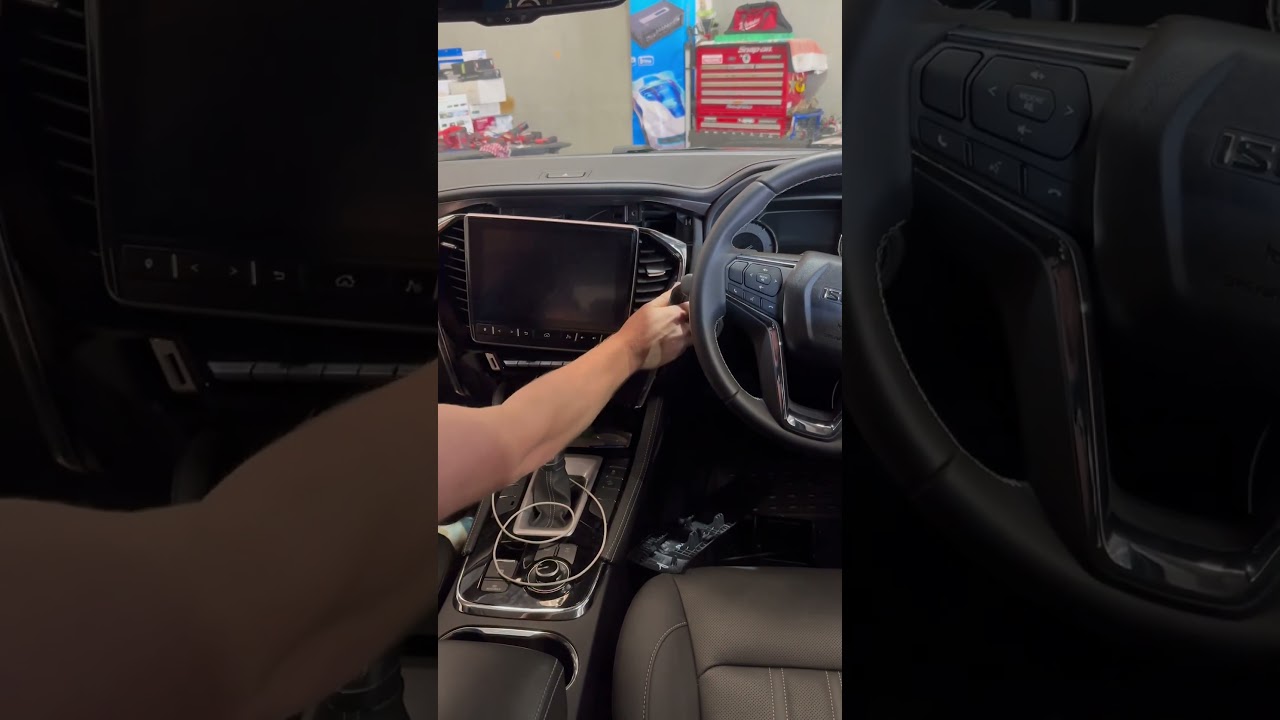 How to REMOVE 2021/2022 Isuzu Mux headunit