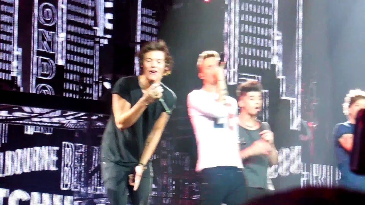 One Direction What Makes You Beautiful (Nashville 6/19/13) Bridgestone Arena