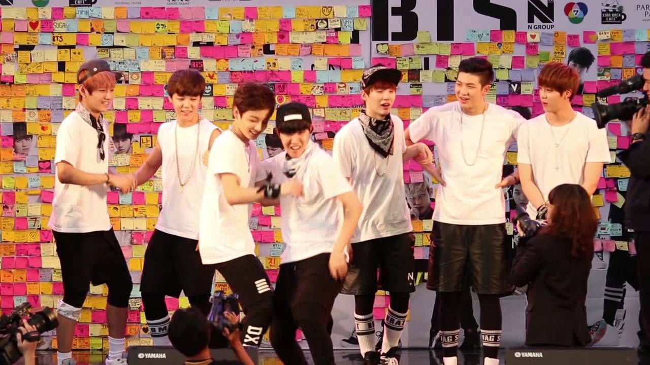 ASIAN ZONE - Bangtan Boys (BTS) in Thailand