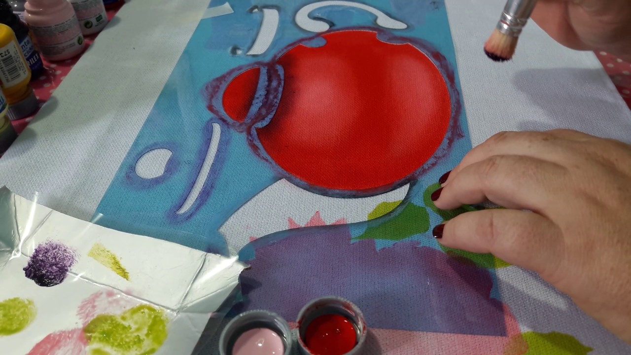 Pintura com stencil  parte 1(bule redondo com Rosas)