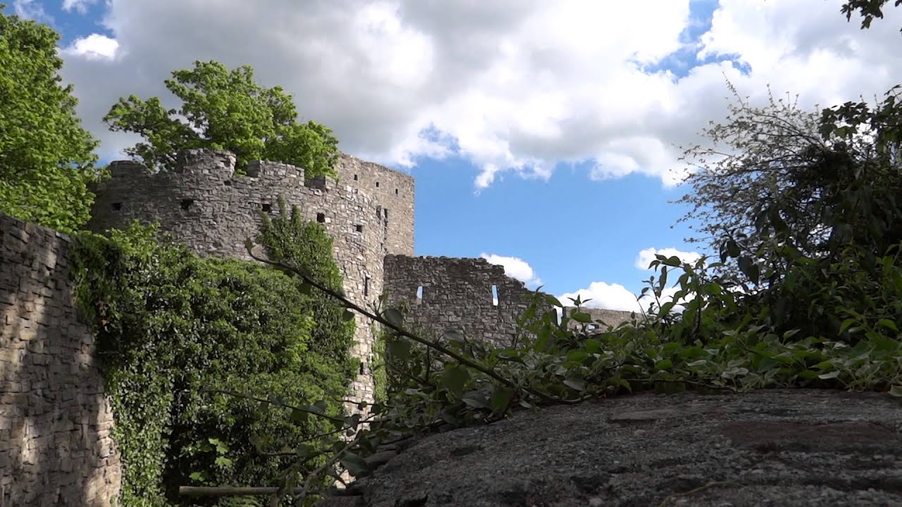 Hrad(Castle)Hukvaldy 1080p CZ