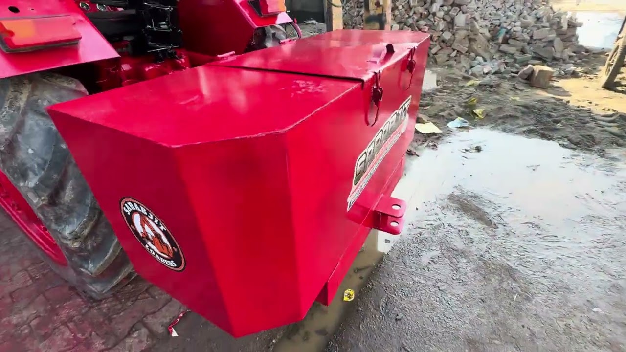 SARABJIT TRACTOR LOADER 