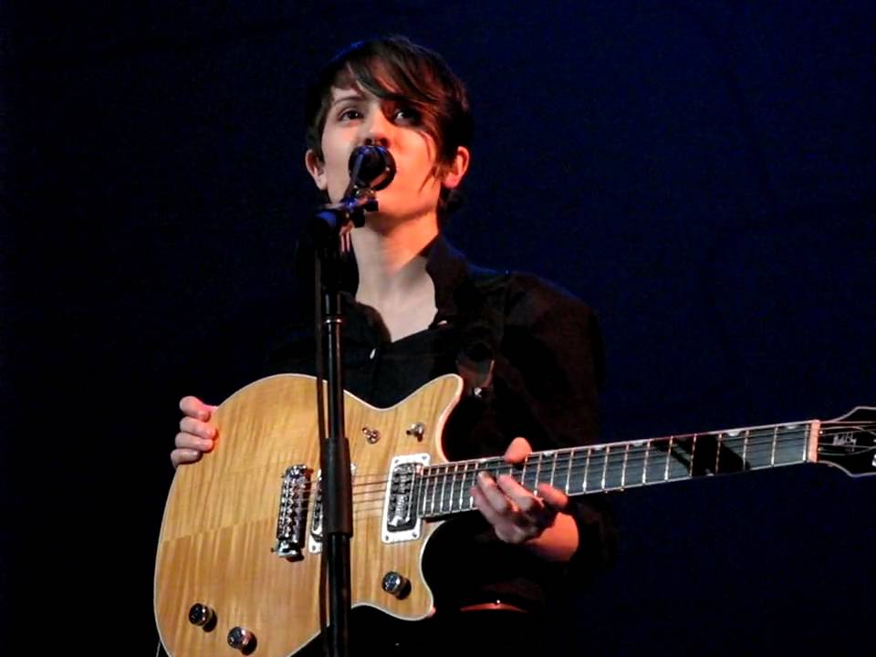 9/25 Tegan & Sara - The Cure w/Screw Up + Sara's Hip, Tegan's Emo @ Orpheum #1, L.A. 10/25/09
