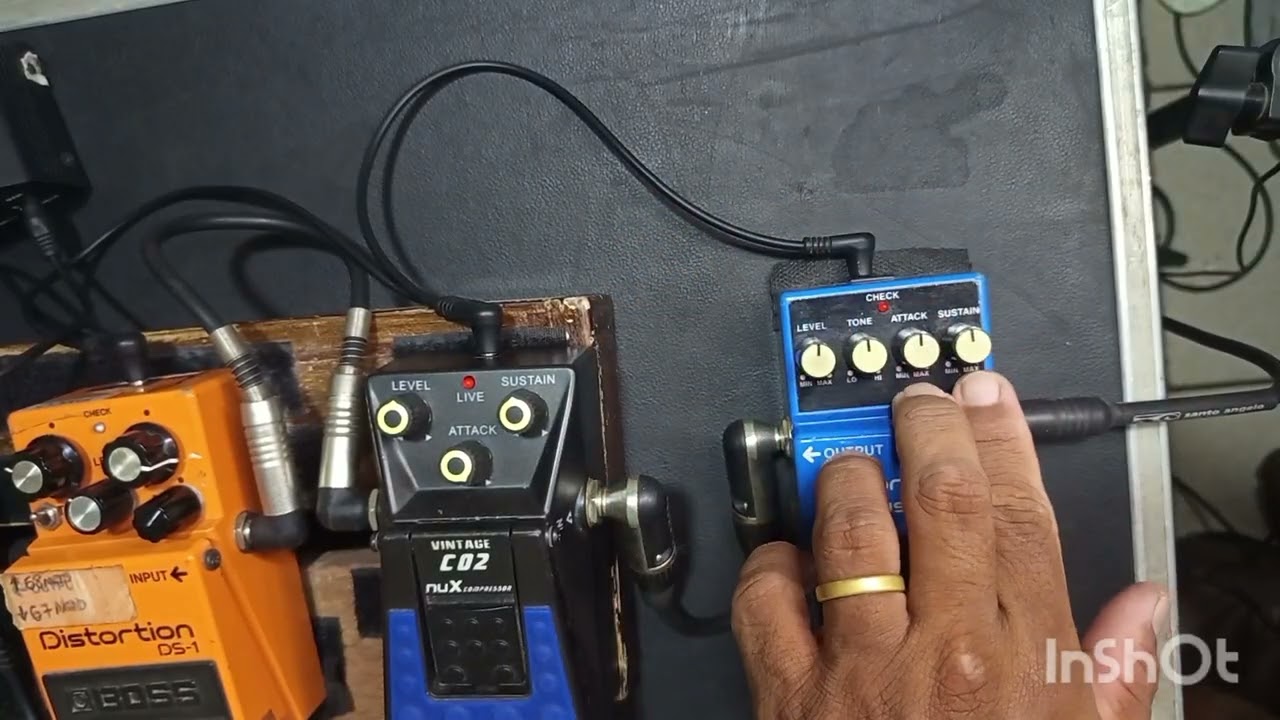 Boss CS3 vs CO2 vintage compressor Nux 