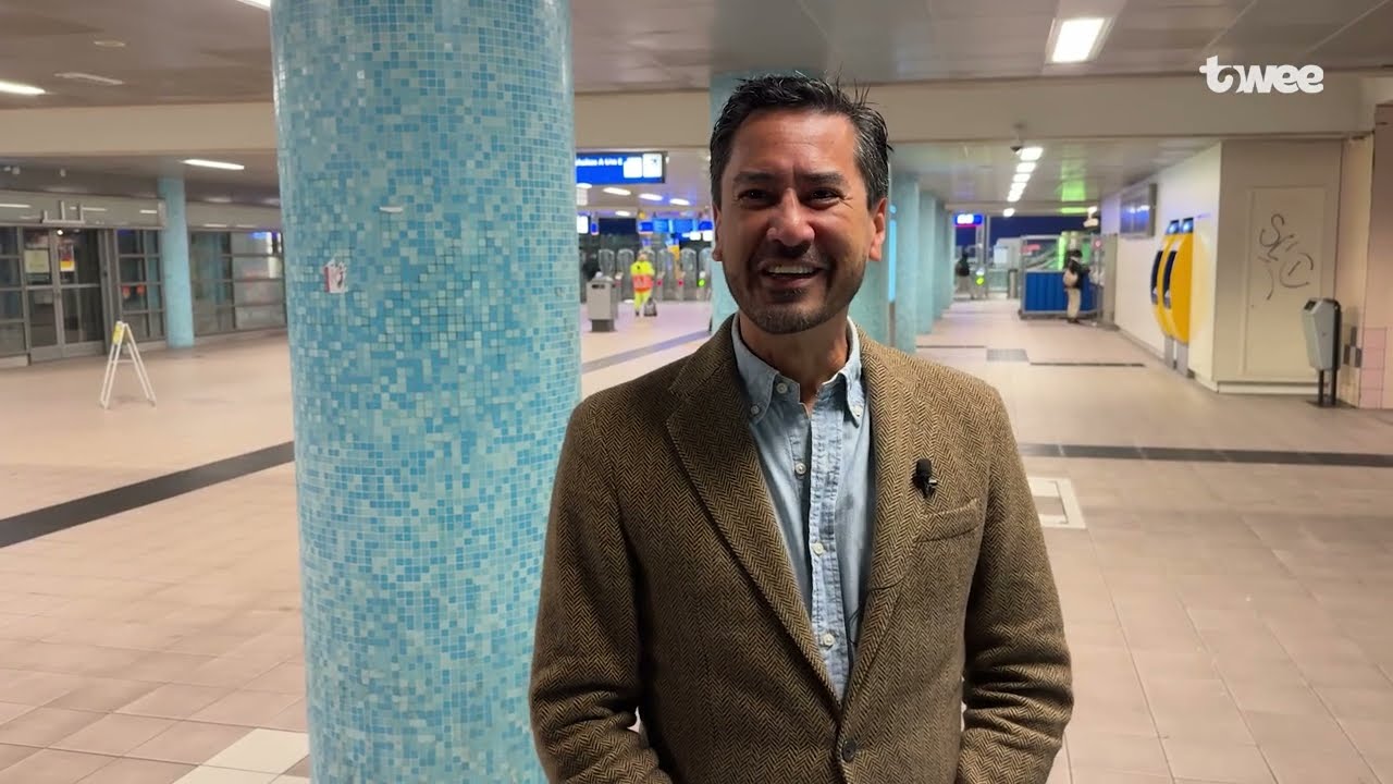 Burgemeester Bergmann brengt als eerst stem uit in Schiedam