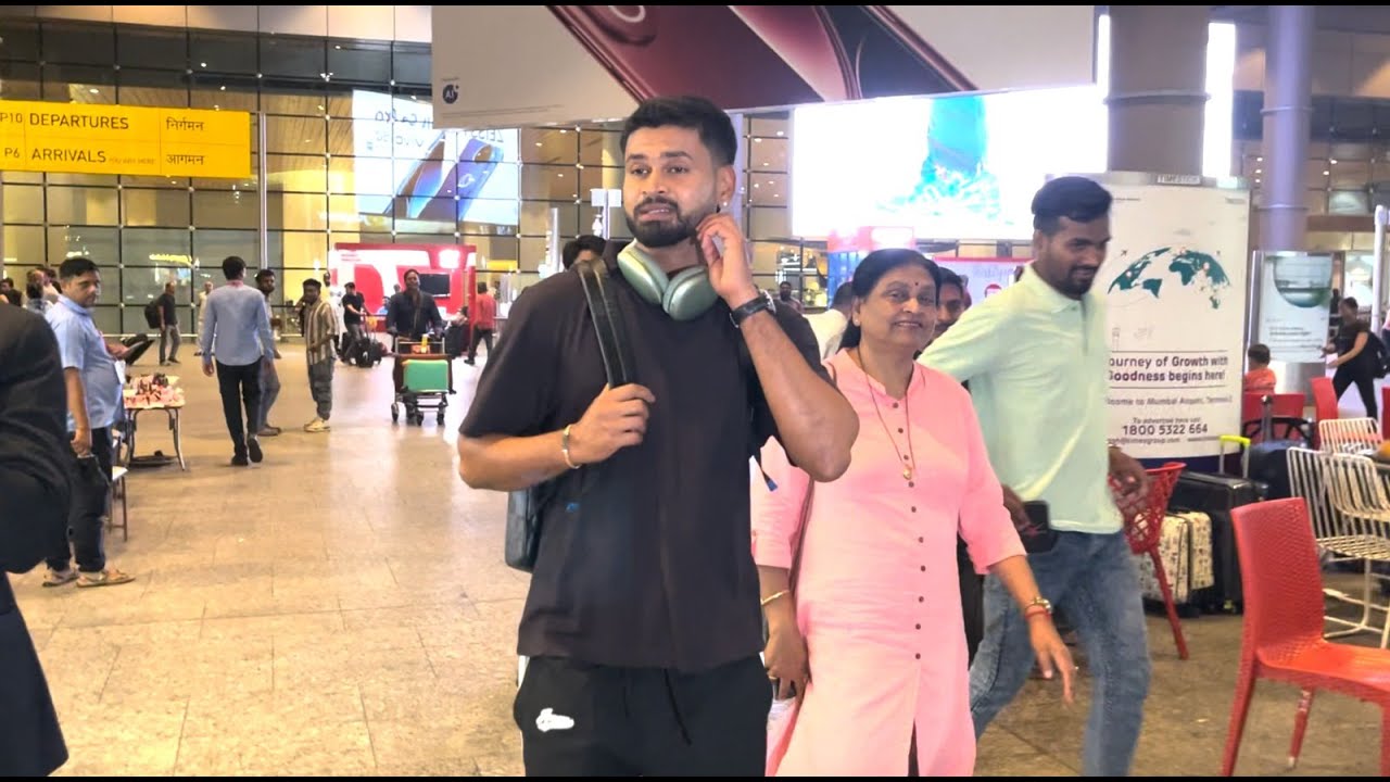Shreyas Iyer spotted at Mumbai Airport ... Should be in Team India vs England? what u Think?