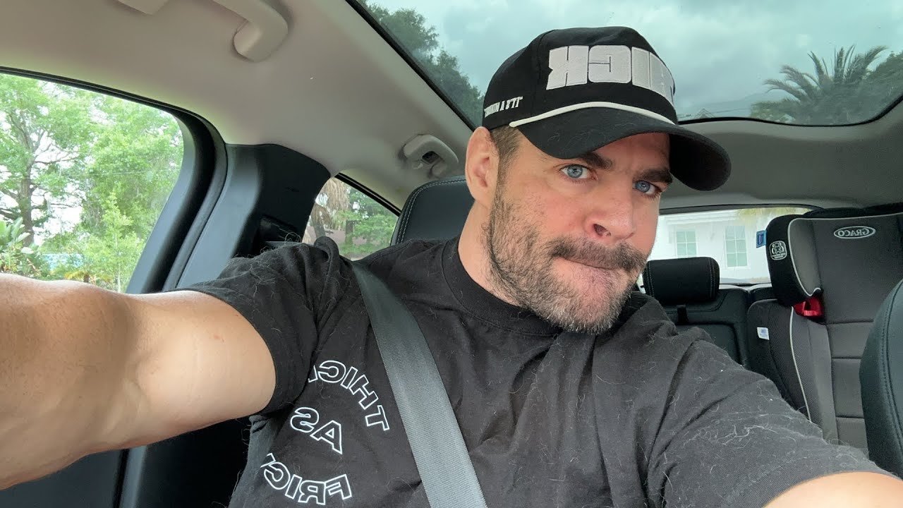 Eric Bugenhagen is slamming Rotund Raspberry ready to horse huge weight