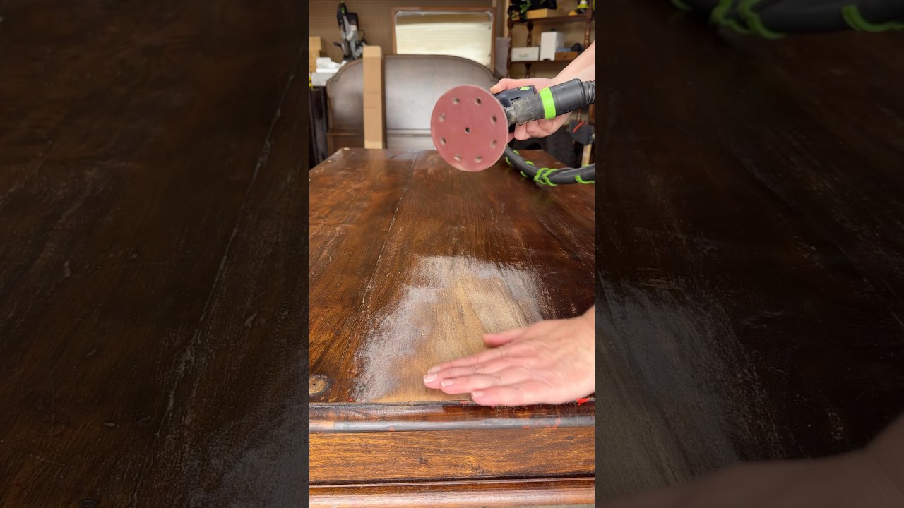 Best orbital sander ever 😎  #oldfurniture #sanding #festool #orbitalsander #musthaves