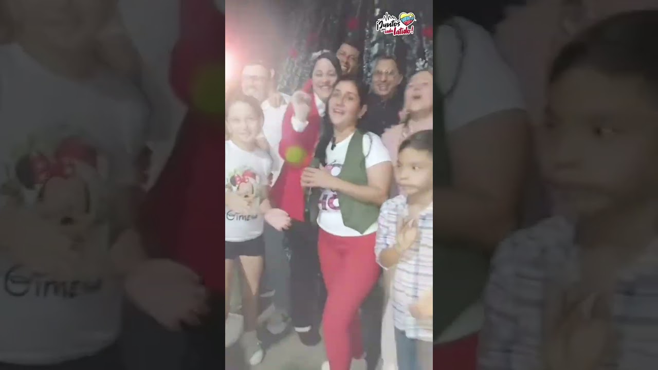 Autoridades junto a Trabajadores del SPNS Barinas encendieron la Navidad con Amor, Paz y Esperanza.