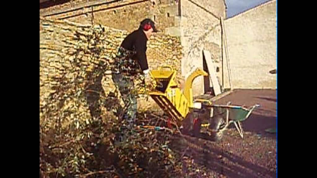 Broyage vegetaux avec broyeur Jo beau M200
