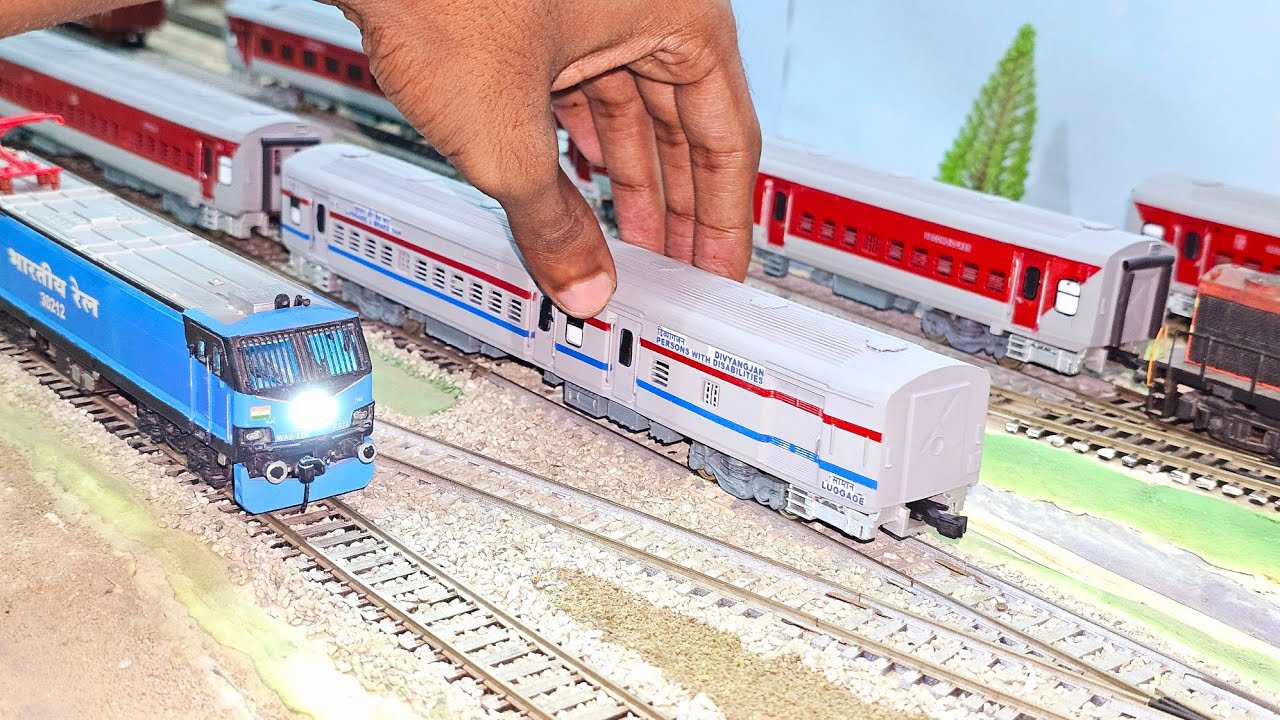 WAG-12 Hauling New LHB Rakes ● Indian Railways Ho Scale LHB Coaches by crealities