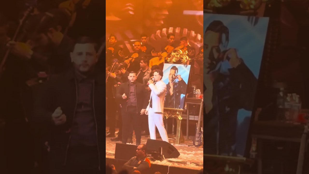 Grupo arriesgado en el concierto de los parras 
