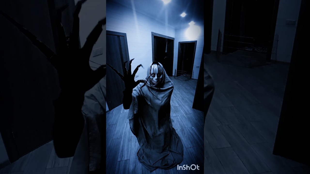 Как момо телепортируется #моменты #фильм #сериал #бабайка #монстр #момо #страшилки #ужасы