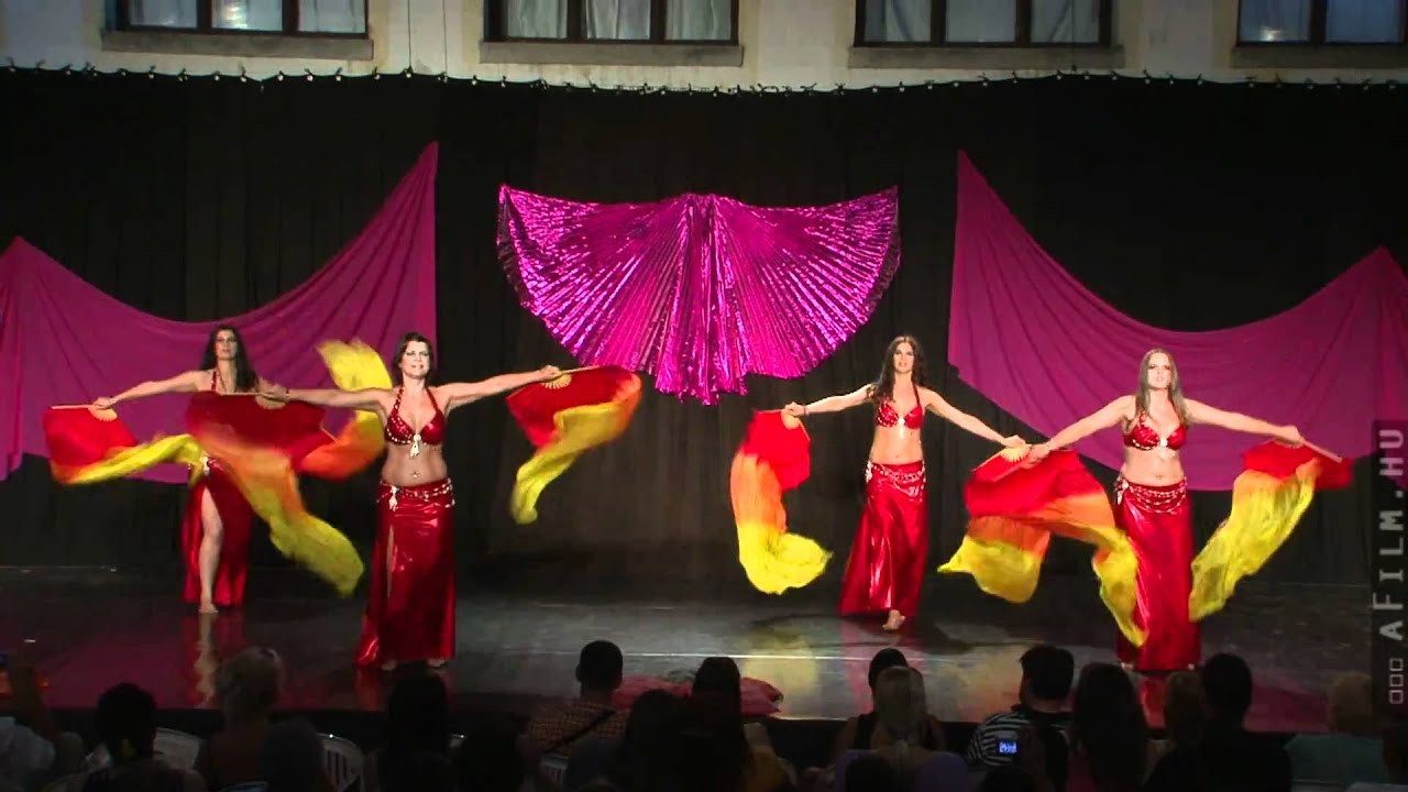 Nasreen with Ezer Rózsa Kertje - Fan Veil dance