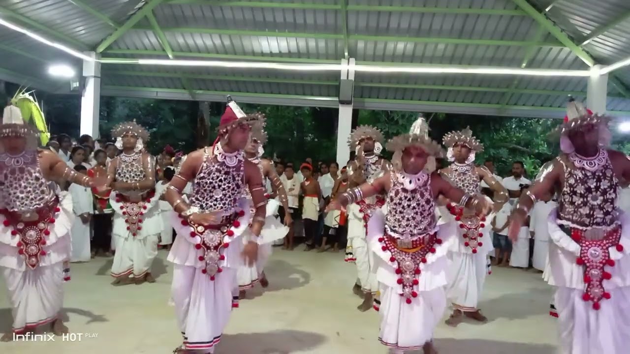 ශ්‍රී චේතියගිරි විහාරයේදී පැවැත්වුණු  ආශිර්වාදාත්මක නර්තණය .... ලියන්වෙල නන්දරතන හිමි