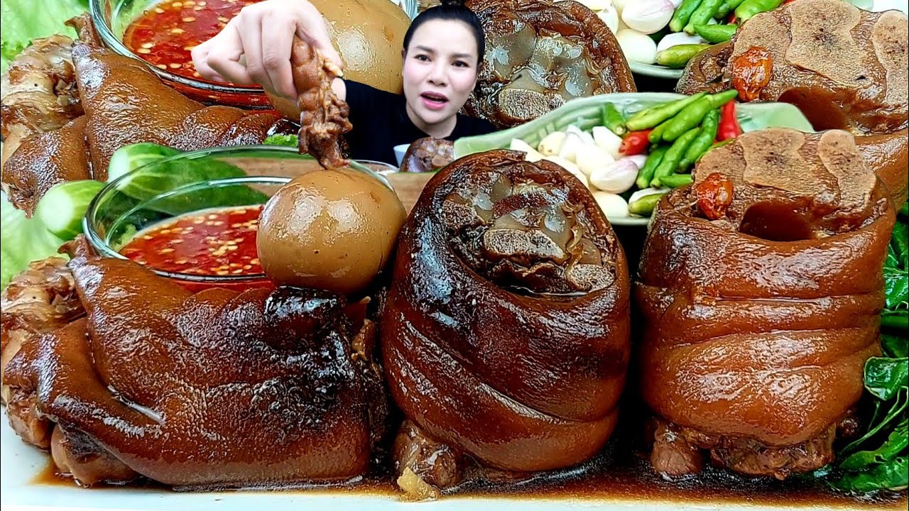 เมามันของเเท้ ขาหมูพะโล้ตุ๋นละลายในปากเเกล้มพริกขี้หนูกระเทียมเเซ่บละมุนลิ้น|ส้มซ่าพาเเซ่บ