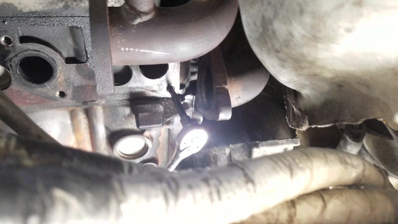 Извлечение сломанной шпильки болта коллектора 6.4 Ford