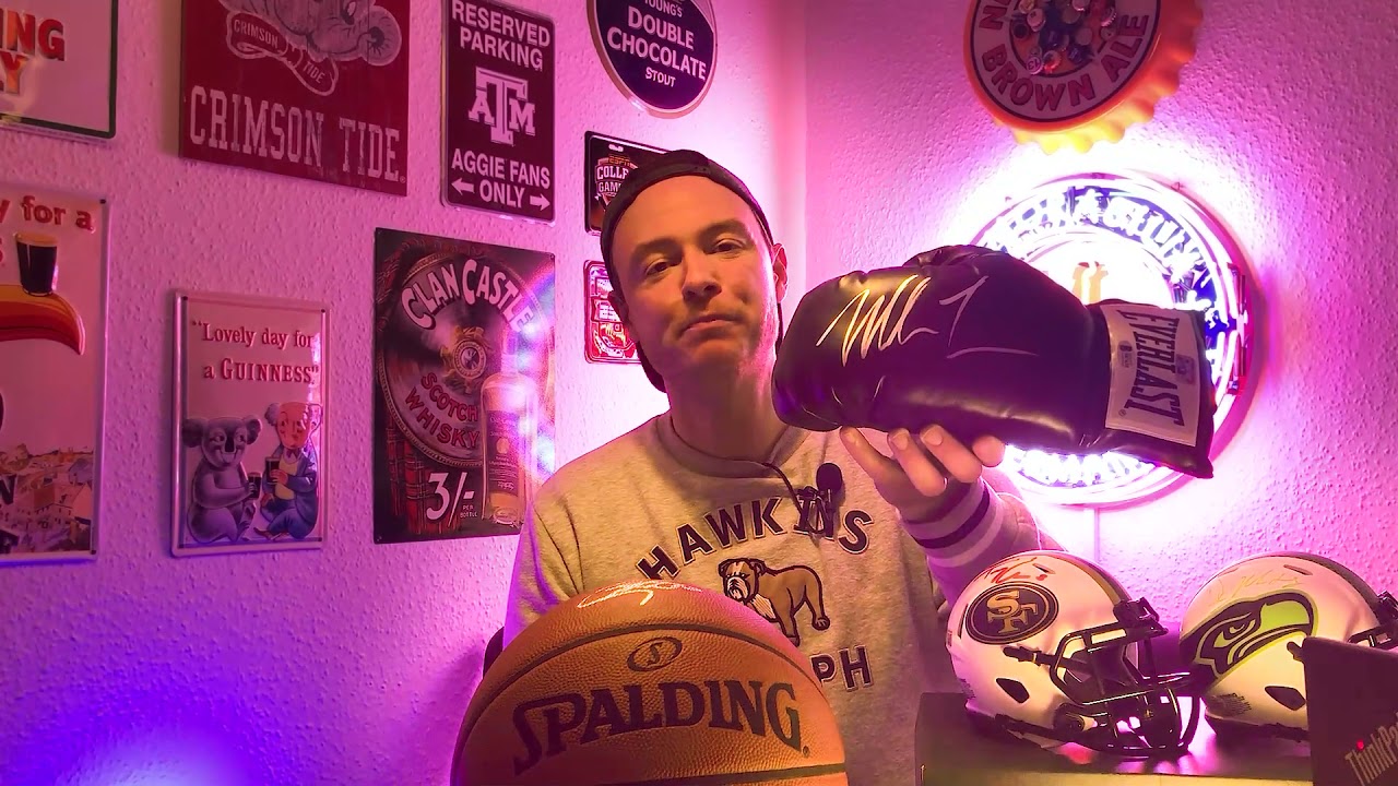 ENGLISH: What are sports memorabilia?