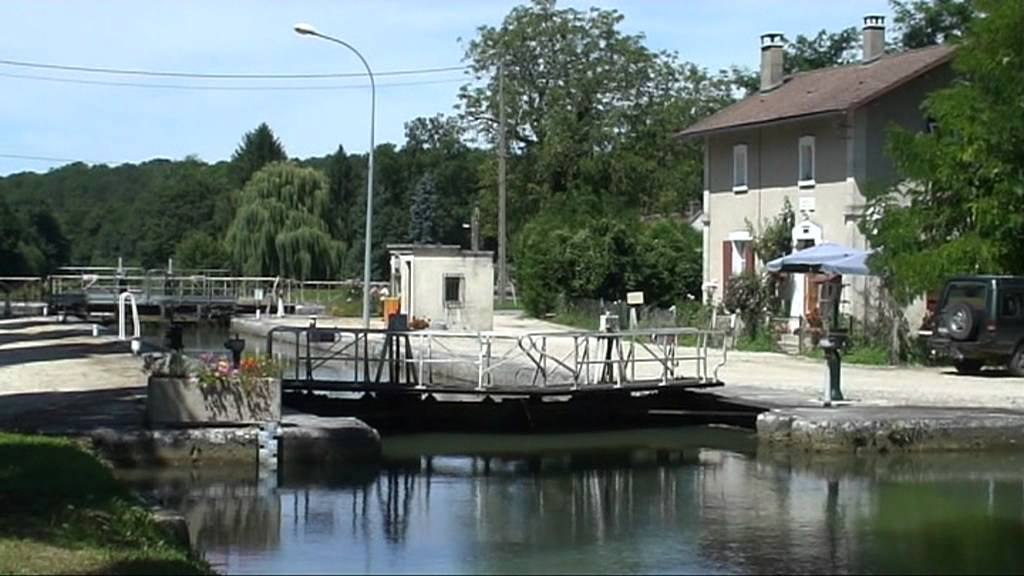 LE CANAL DE BRIARE A VELO