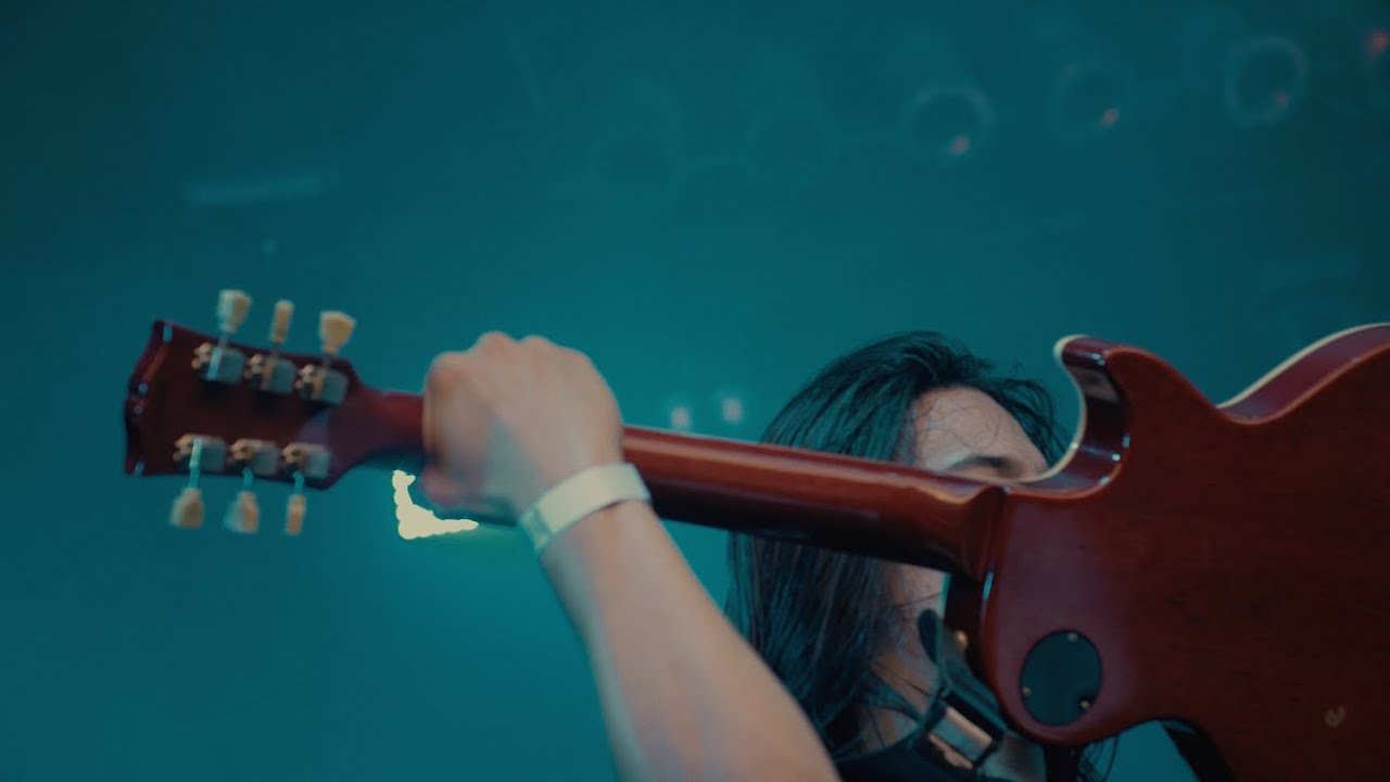 Trillion - Blisters (Official Live Video)
