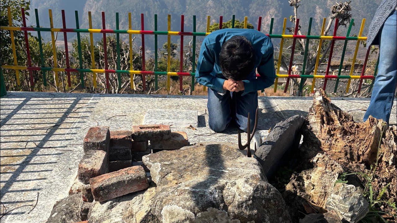Aaj ki gaon⛰️ mai masti😂 Aaj gye apne gaon k mandir 🛕mai #mastitime#villagelifestyle#uk#culture❤️