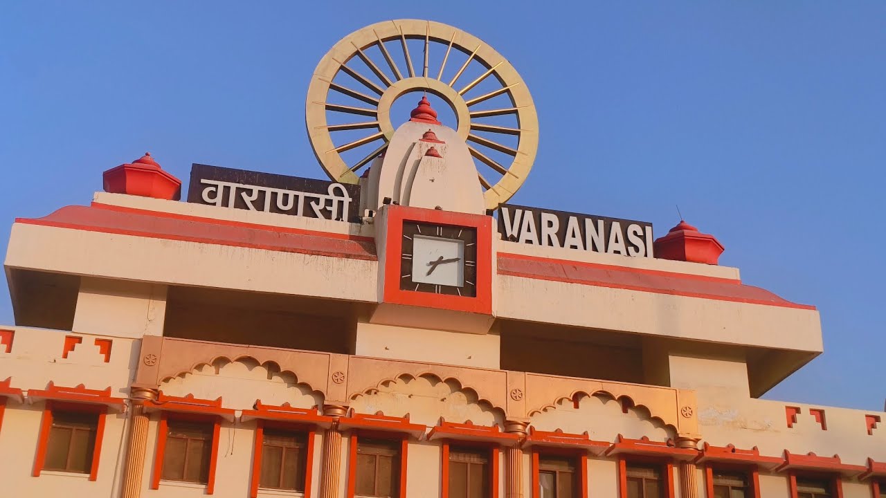 वाराणसी के अस्सी घाट के दर्शन कीजिए 🙏