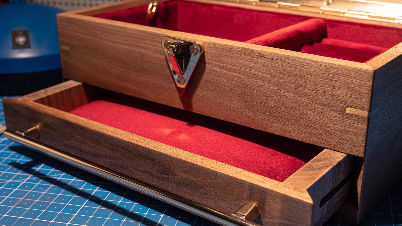 Une boîte à bijoux en noyer (1/3) : Le corps de la boîte