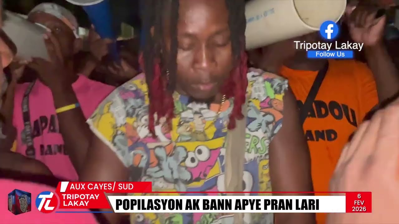FLASH! Yon foule moun pran lari Aux Cayes nan moman an la, ak bann rara lavèy 7 Fevriye