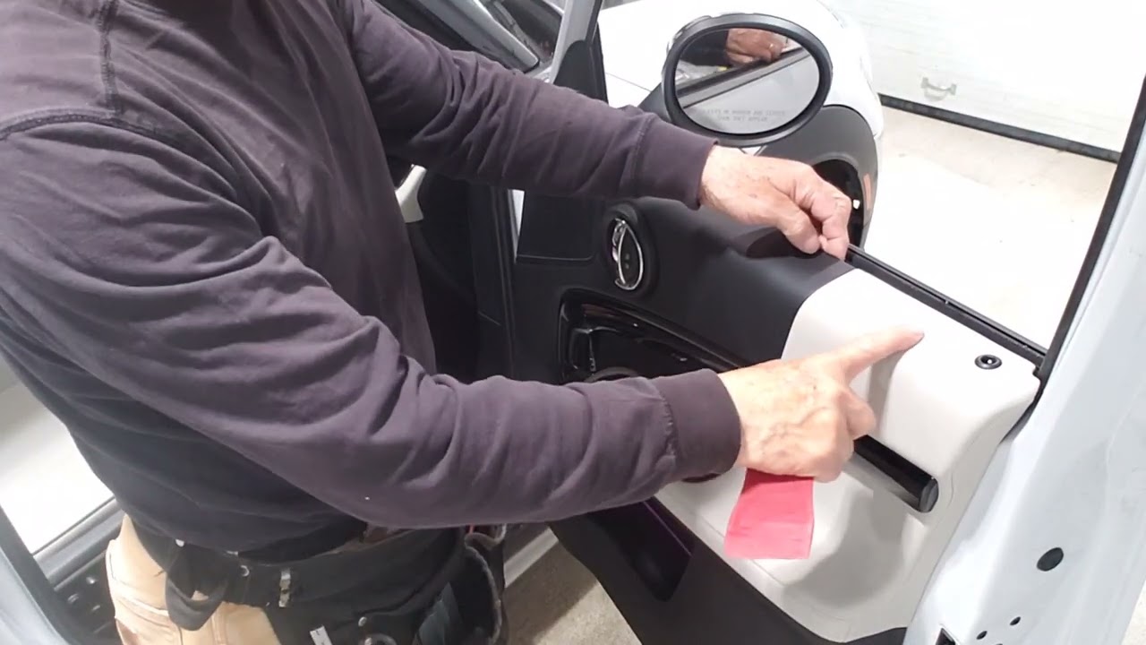 2018 mini cooper countryman door panel sweep removal