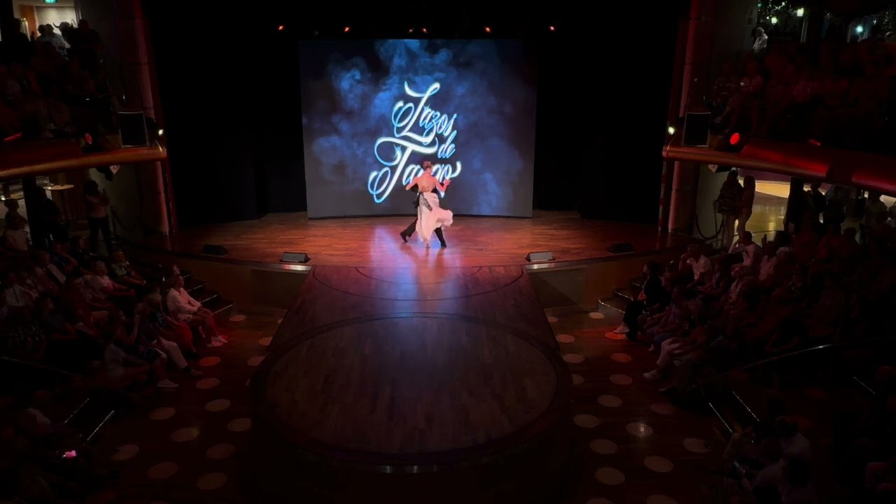 Emiliano Vega y Casandra Estéfano en Aida Cruices con Lazos de tango, Milongueando en el 40 9/2/2026
