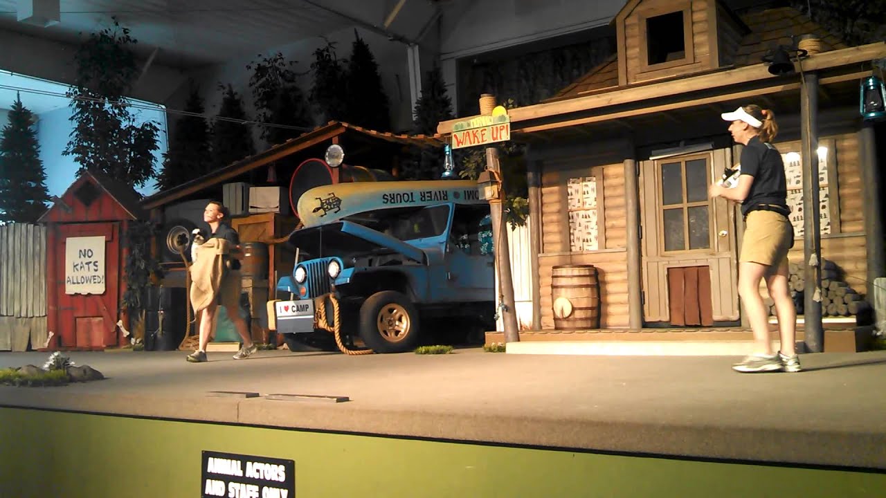 animal show at the columbus zoo
