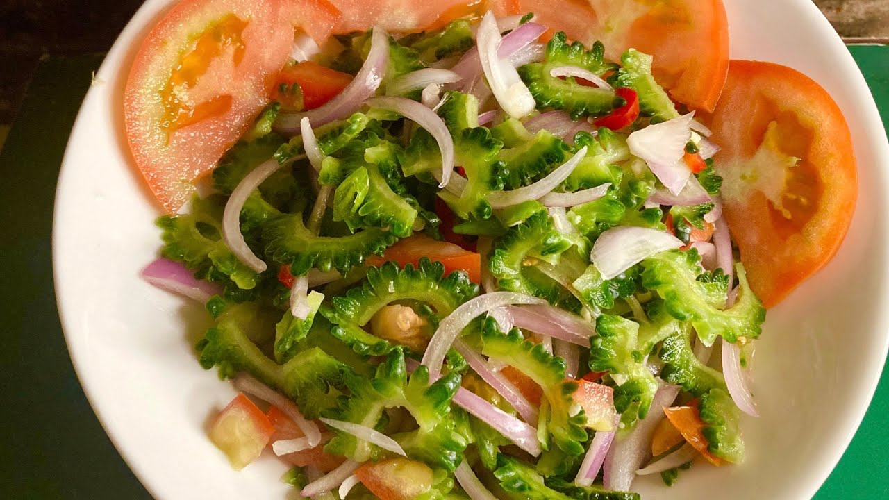 Raw Bitter Melon Salad | Salad Recipe | Diabetic Friendly Recipe | FYNCOOK