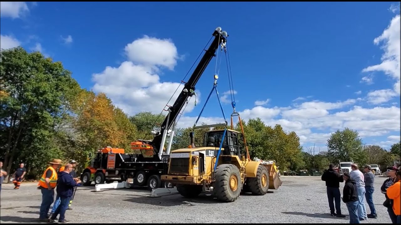 Battelini NRC Day A Cat 980 Loader on a 80 ton NRC Rotator