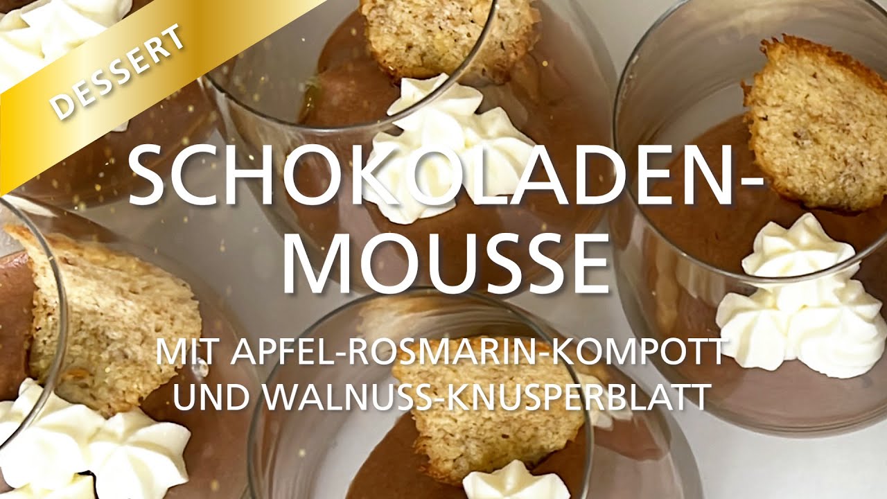 Weihnachtsmenü Dessert | Schokomousse mit Apfel-Rosmarin-Kompott, Sauerrahm & Walnuss-Knusperblatt