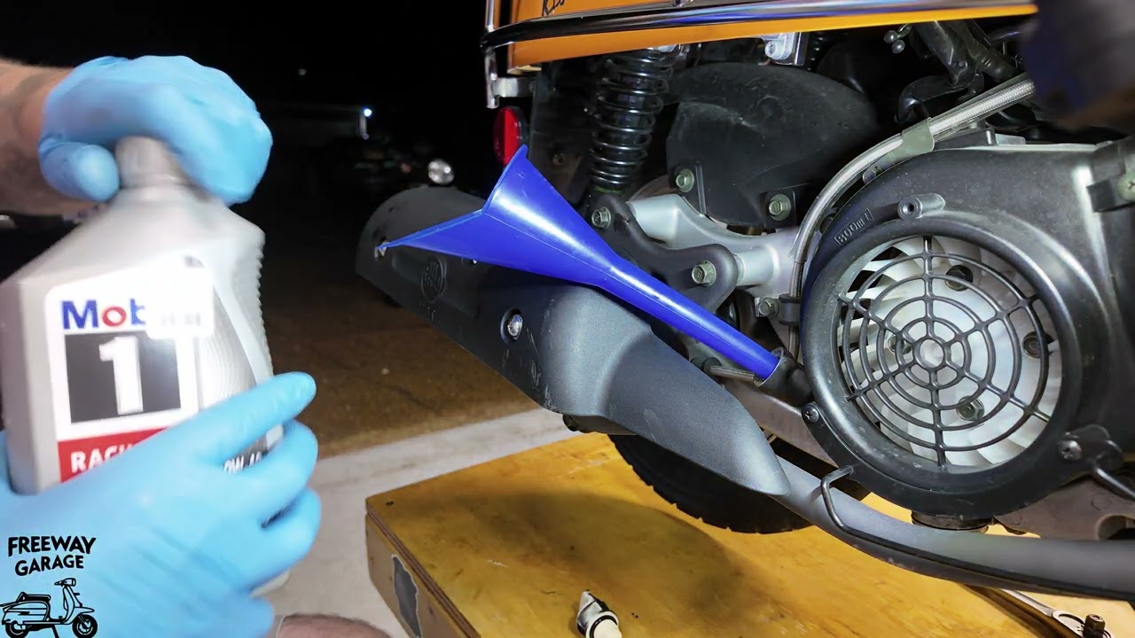 Buddy Kick 125 Oil Change