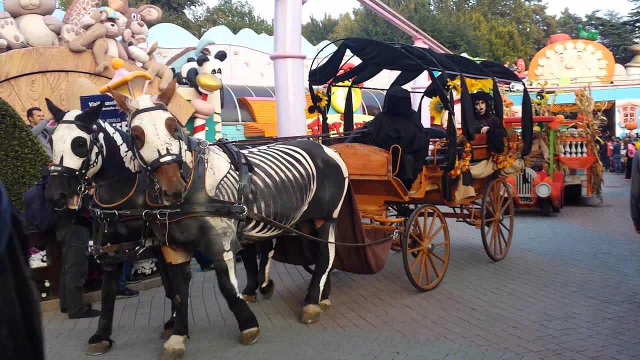 Gardaland Halloween Parade 2015