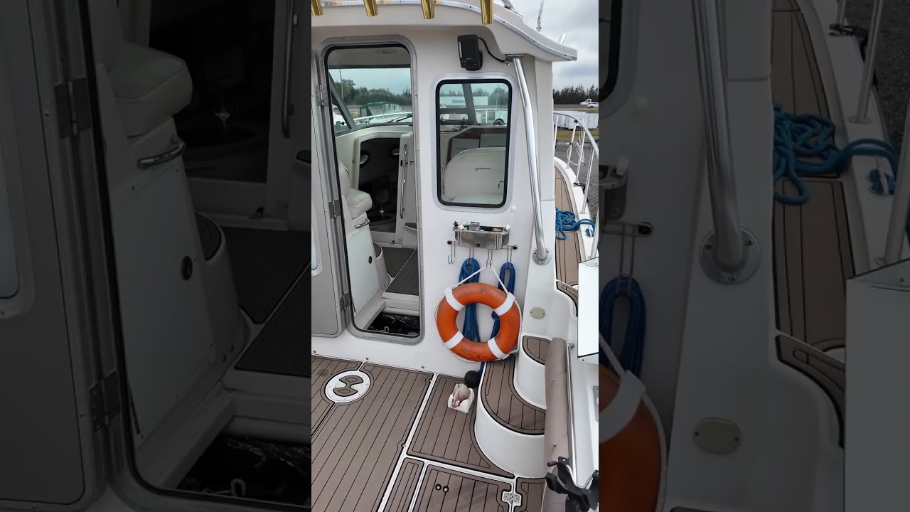 2006 Seaswirl Striper 2901 Walk Thru