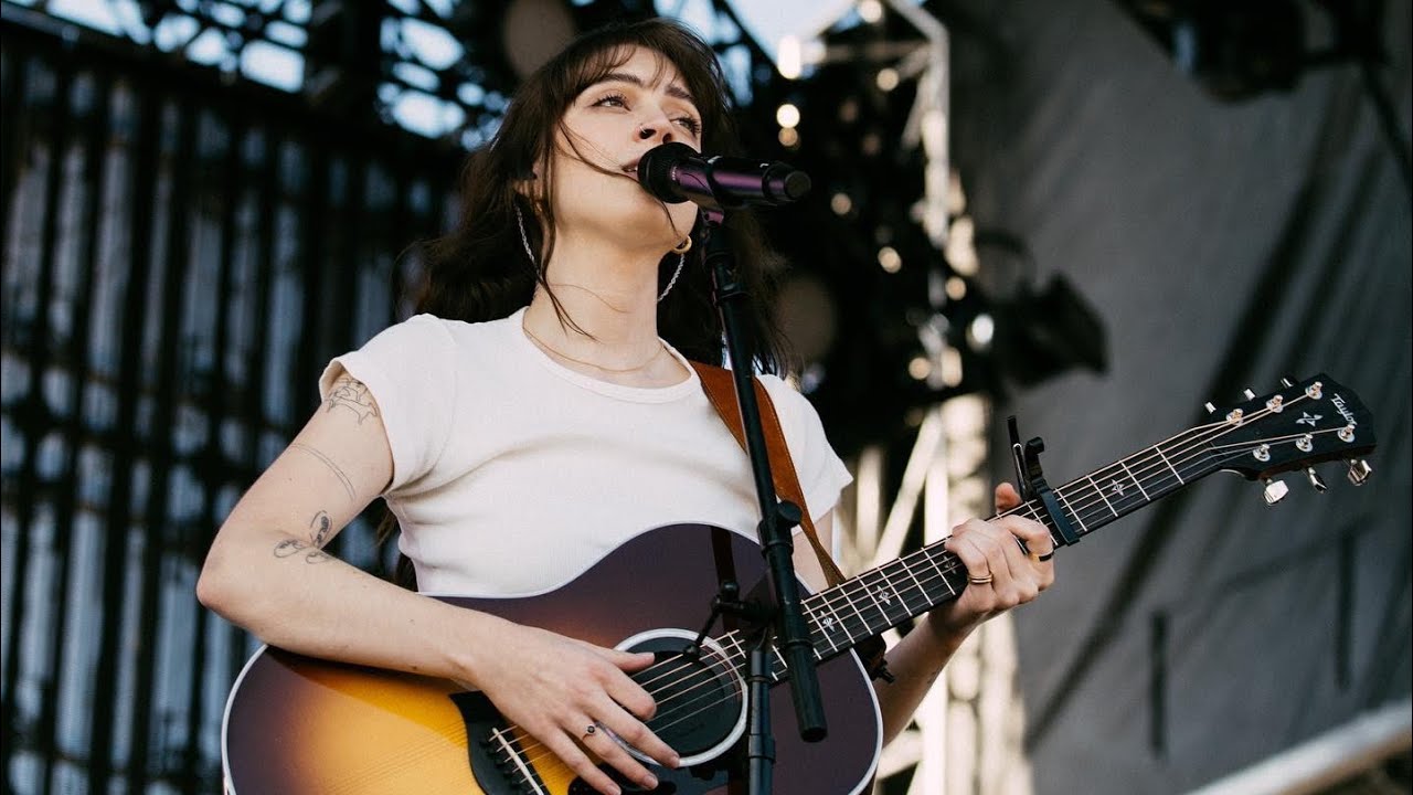 lizzy mcalpine - 