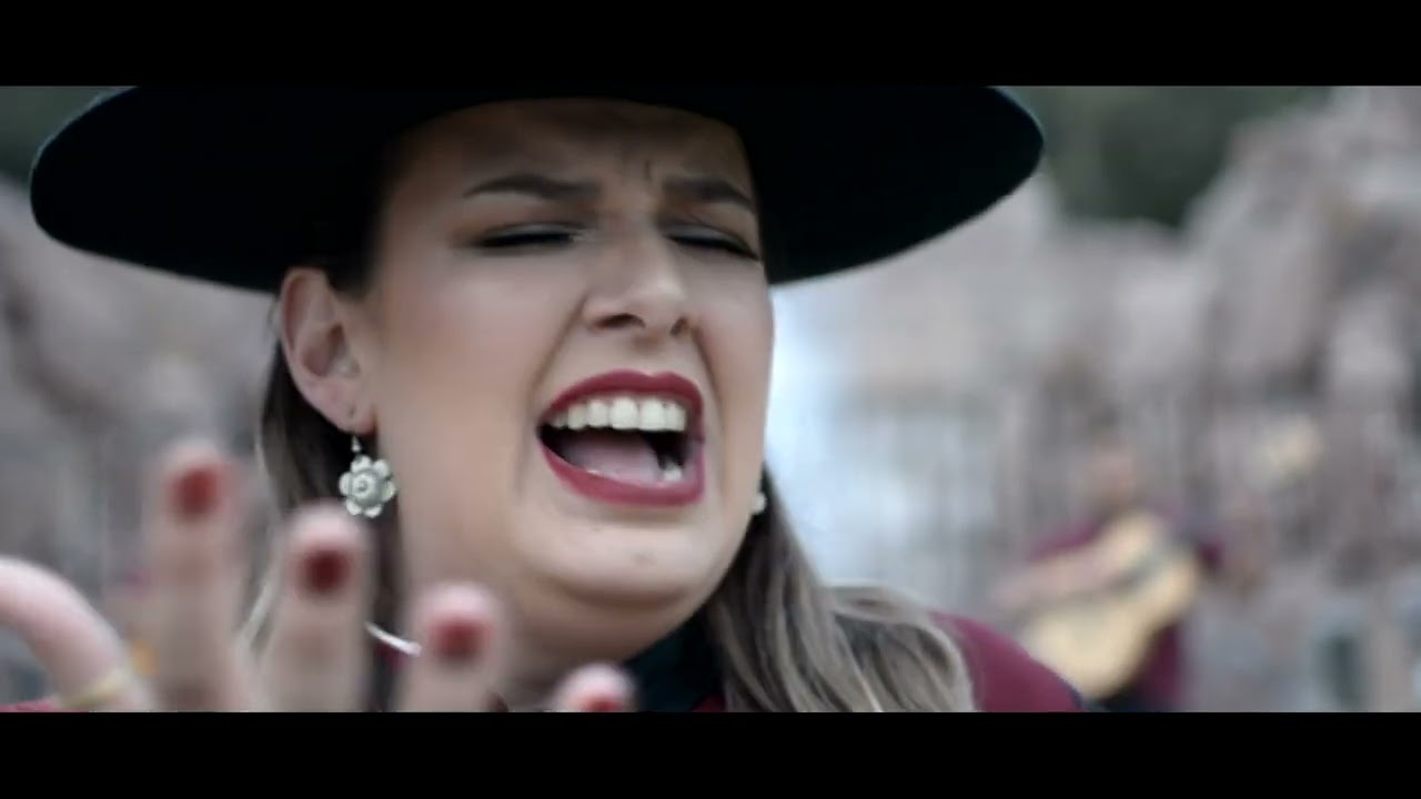 Marina Cornejo - La poncho colorado