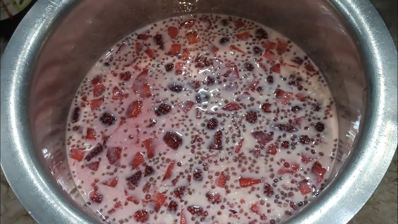 Very delicious stawberry jelly drink recipe बहुत आसान तरीका है बनाने का #stawberry #drinkrecipes 