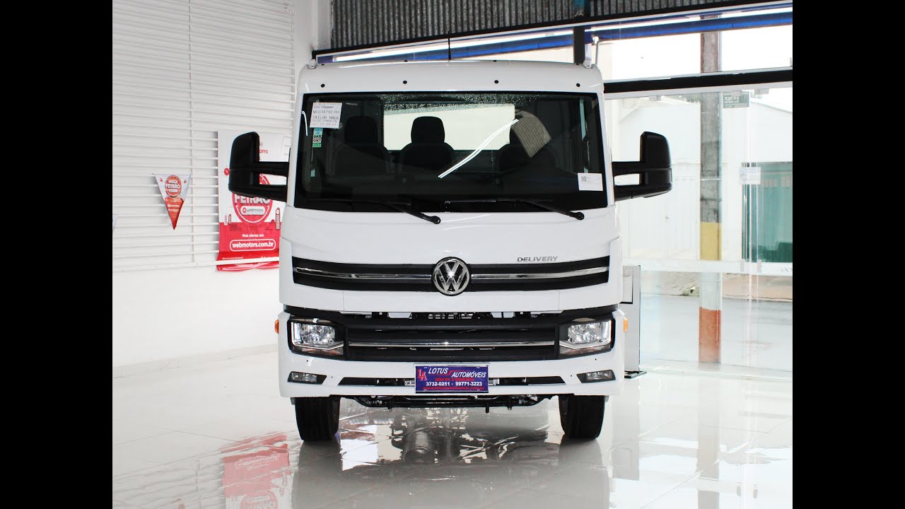 VW 11.180 Nova Delivery 4x2 Diesel em detalhes