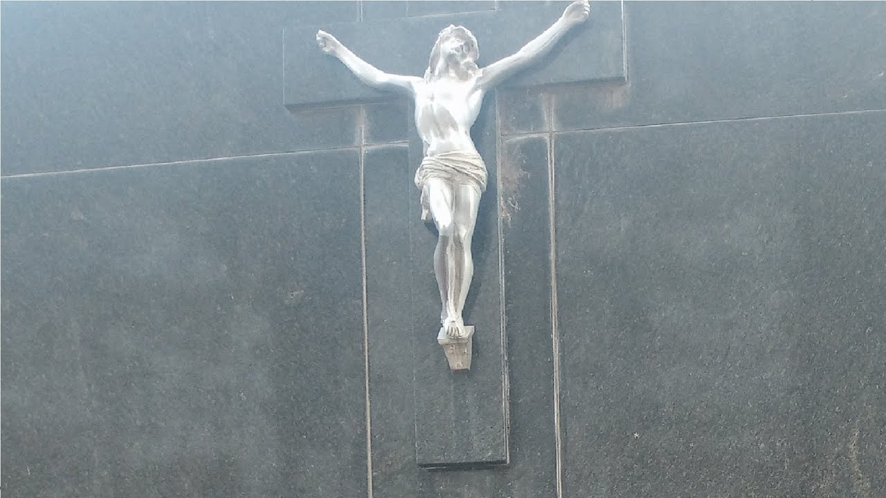 Panteones, placas y mausoleos de famosos de Argentina