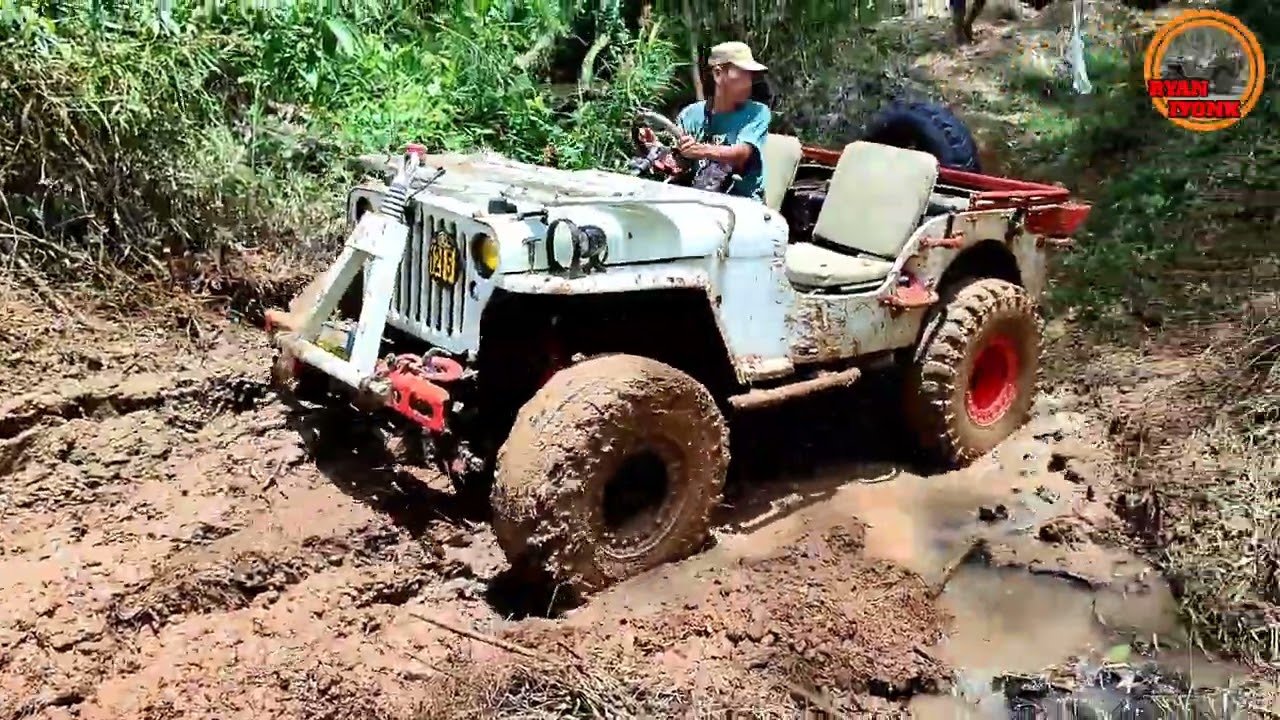 offroad bareng jeep galunggung tasikmalaya..dapet jalur lumayan Extreme