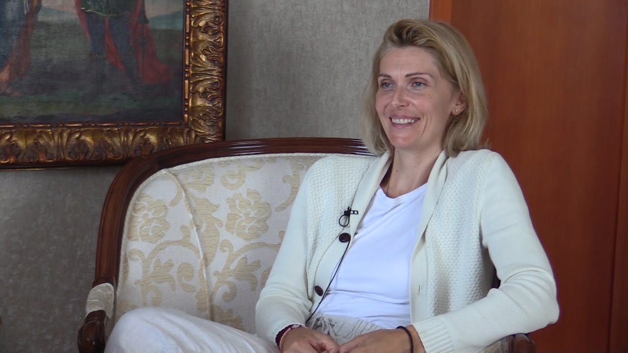 БОЖИЈИ ЧОВЕК - прича за све - Разговор са режисером Јеленом Поповић