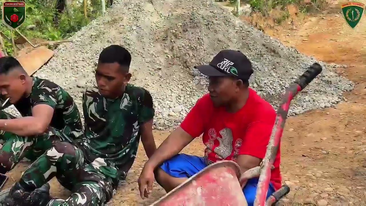 Karya bakti TNI AD bersama membangun negri untuk masyarakat dan kelestarian lingkungan 