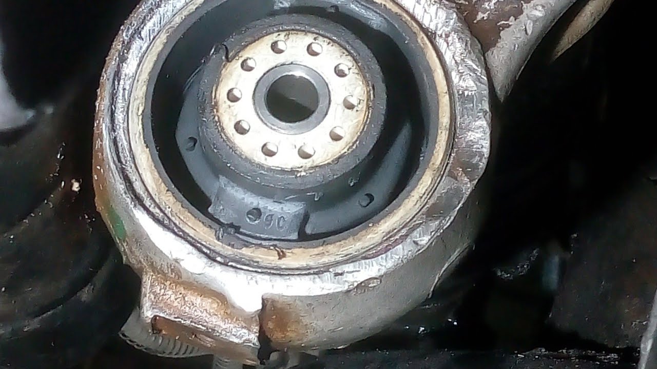 Troca do refil Coxinho inferior do motor Peugeot 206 .#automobile#mechanic #oficina