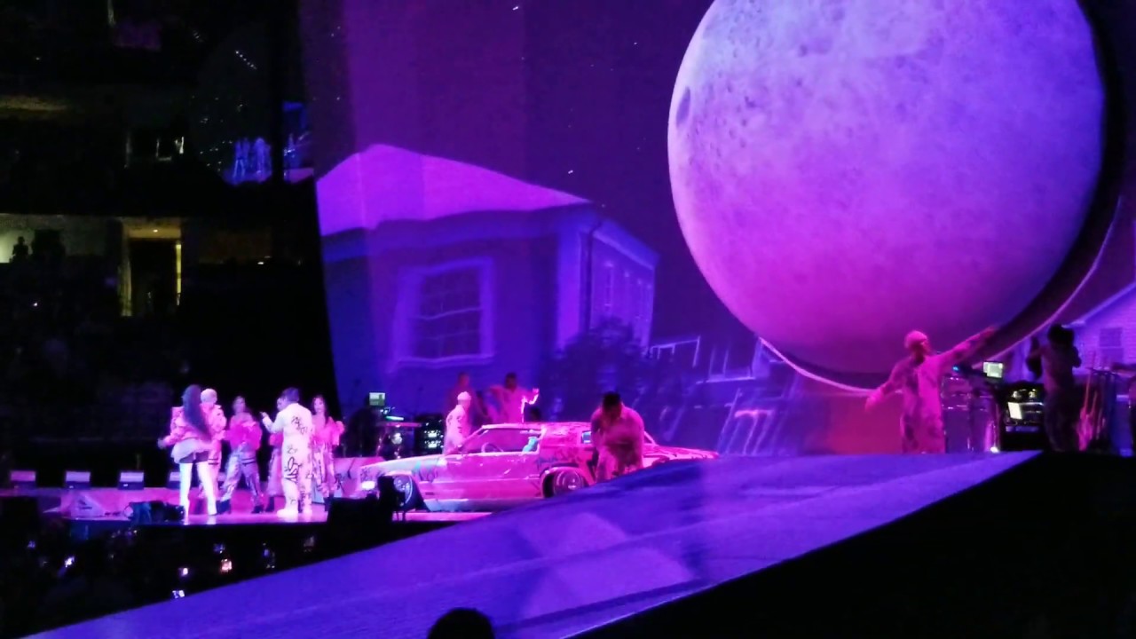 7 Rings - Ariana Grande Live in Denver 2019